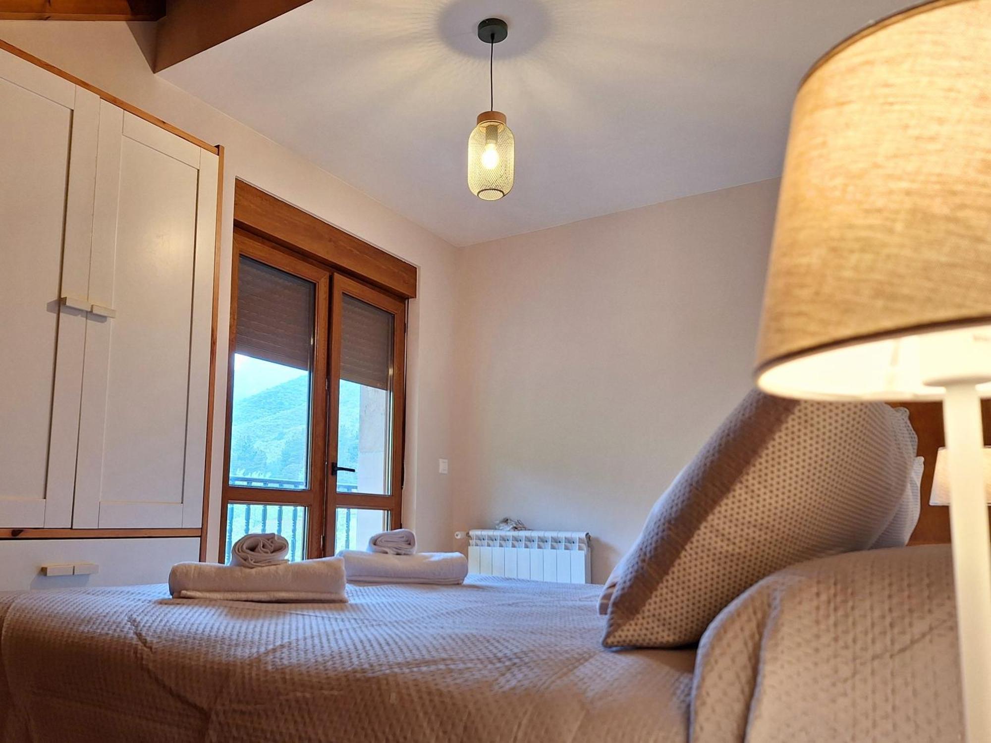 Entre Potes Y Picos Con Wifi Y Garaje Apartment Turieno Exterior photo